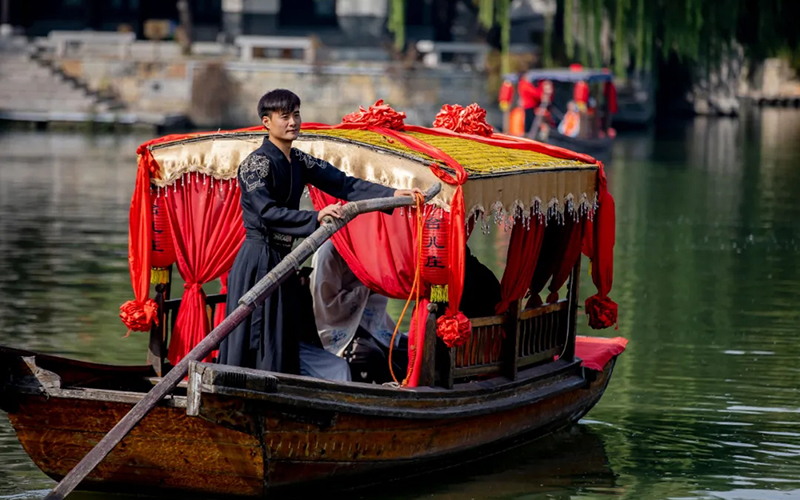 醉了古城,醉了美景 来枣庄台儿庄古城乘坐摇橹船