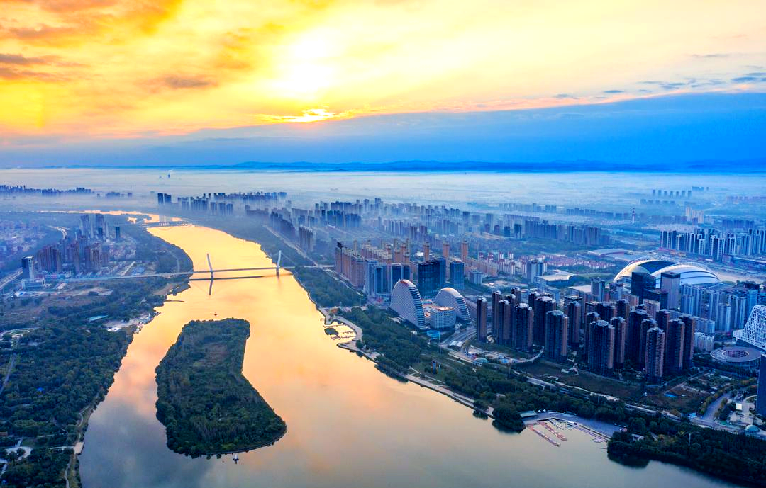 沈阳浑河:一幅多彩的画卷展现城市风貌