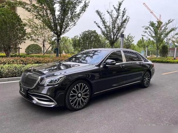 奔驰suv迈巴赫s450多少钱(奔驰迈巴赫s450l报价及介绍的视频)