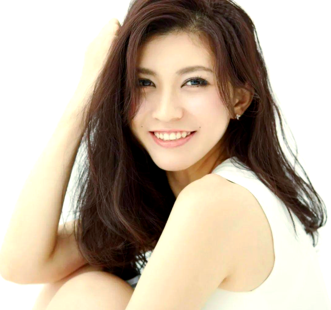 亚丽那别具一格的江南韵味令人难忘,林杰妮的主持风格则充满活力,而徐