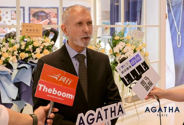 agatha瑷嘉莎全球首家法式生活方式形象店于上海璀璨启幕