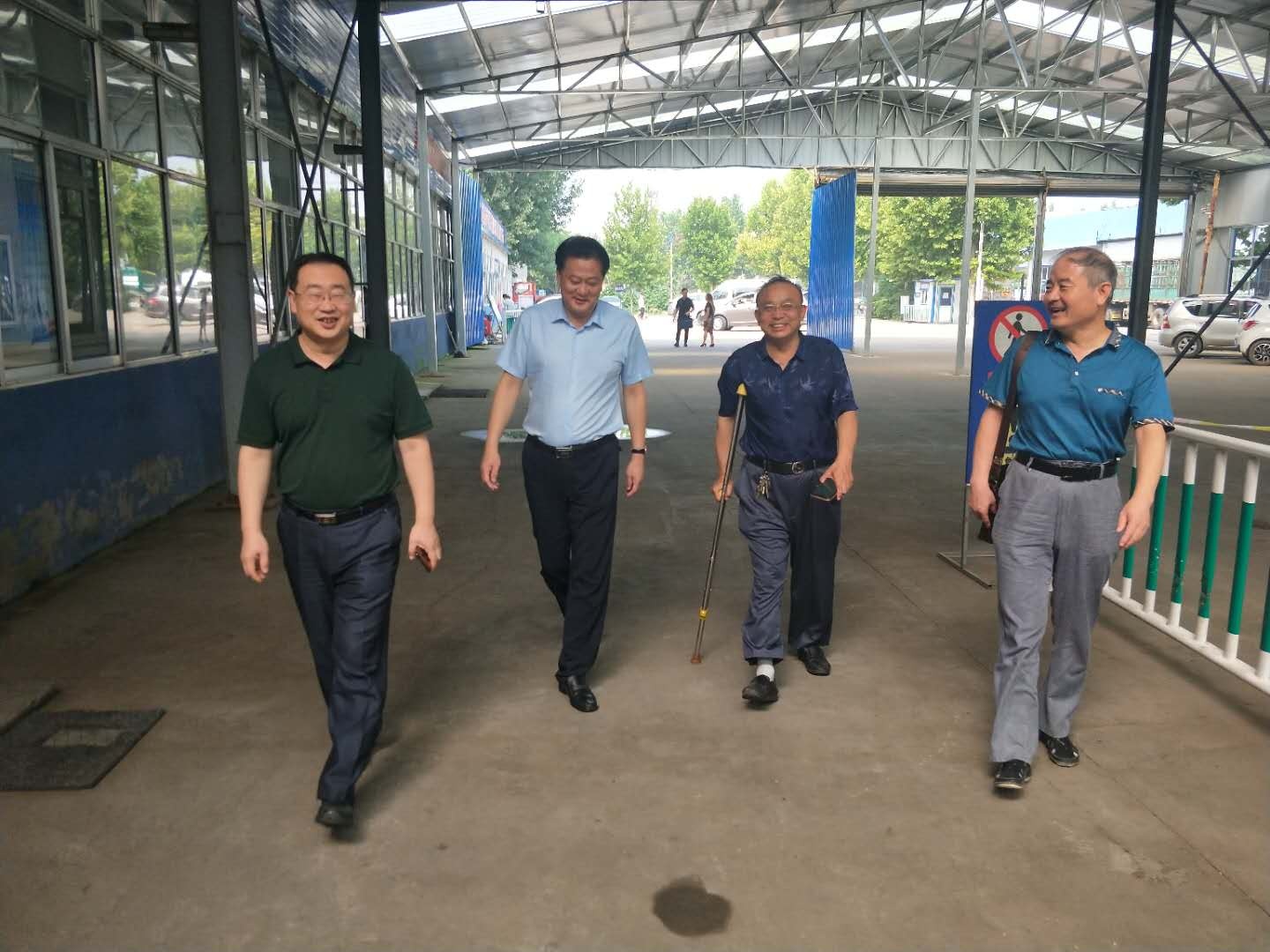 局领导张其亮同志带队到联系服务企业对接调研提供服务