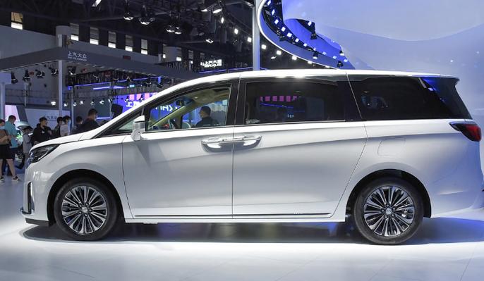 新款别克gl8的车身长度是多少 别克商务车gl8车身尺寸