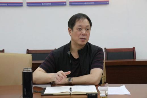 吴小波走访市人大代表雷苍柏