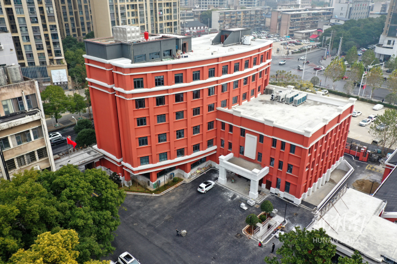 长沙第二工人文化宫亮新颜