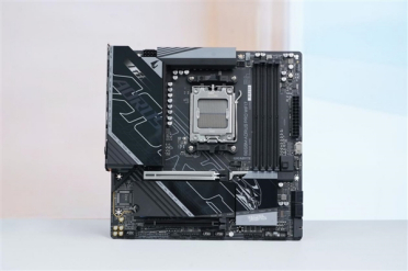 锐龙9000甜品座驾！技嘉B850M AORUS PRO WIFI7主板图赏