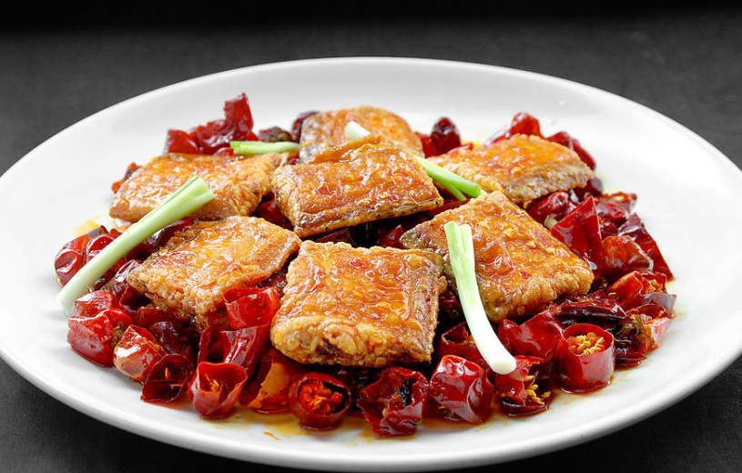 干煸香煎带鱼,香辣美味,十足的好吃,酥脆可口奶香十足的麻花