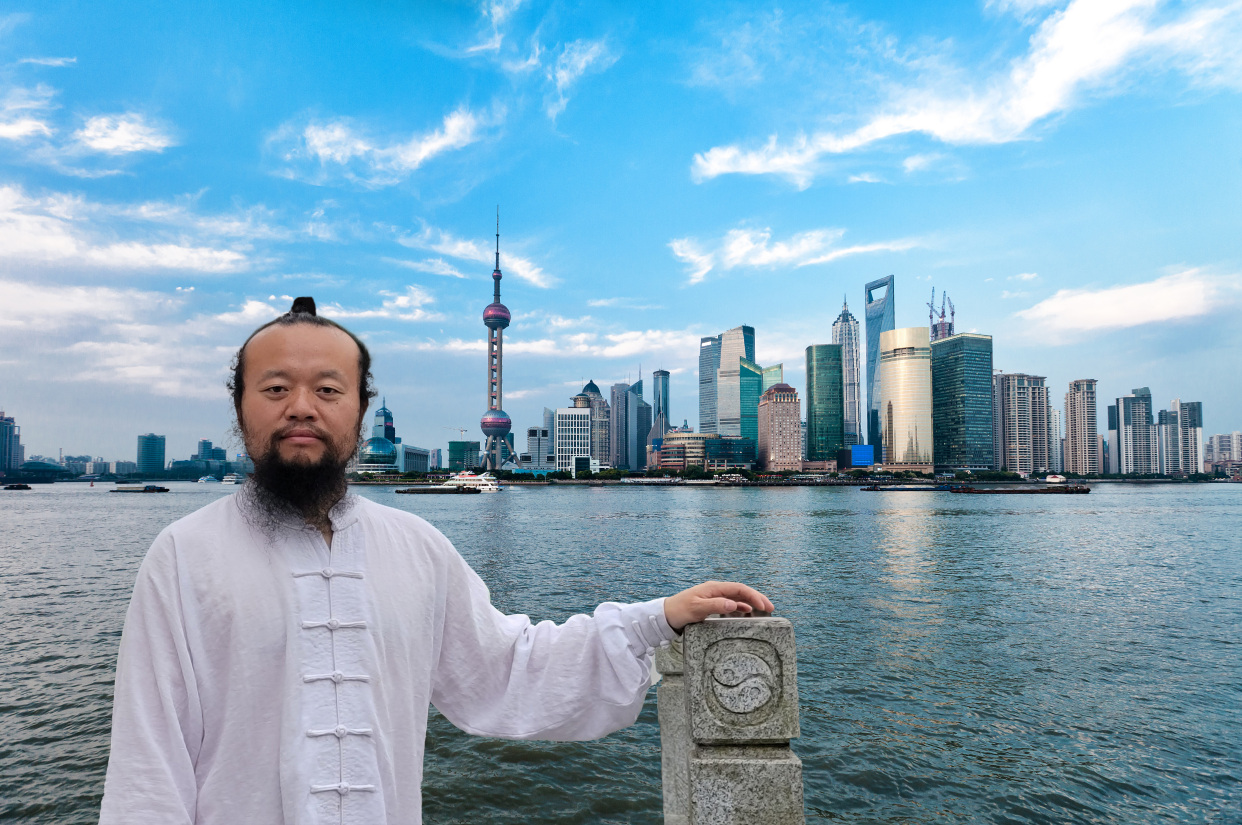 我国著名易经风水大师无量子,早已隐居农村,种地为生