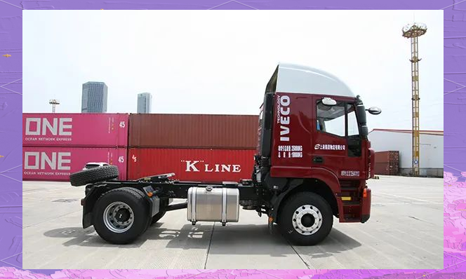 红岩杰狮m500港口牵引车:雄狮之路,港口运输的得力助手