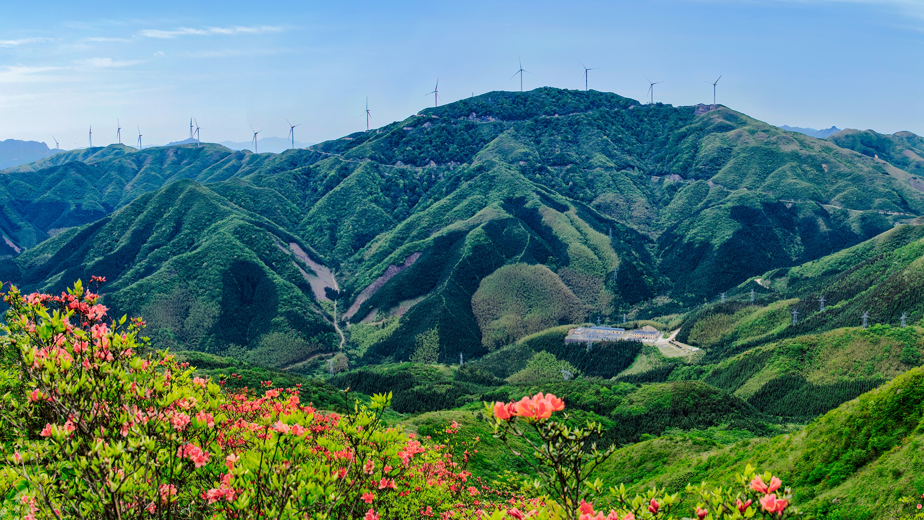 美丽蕉江瑶族宝盖山风光