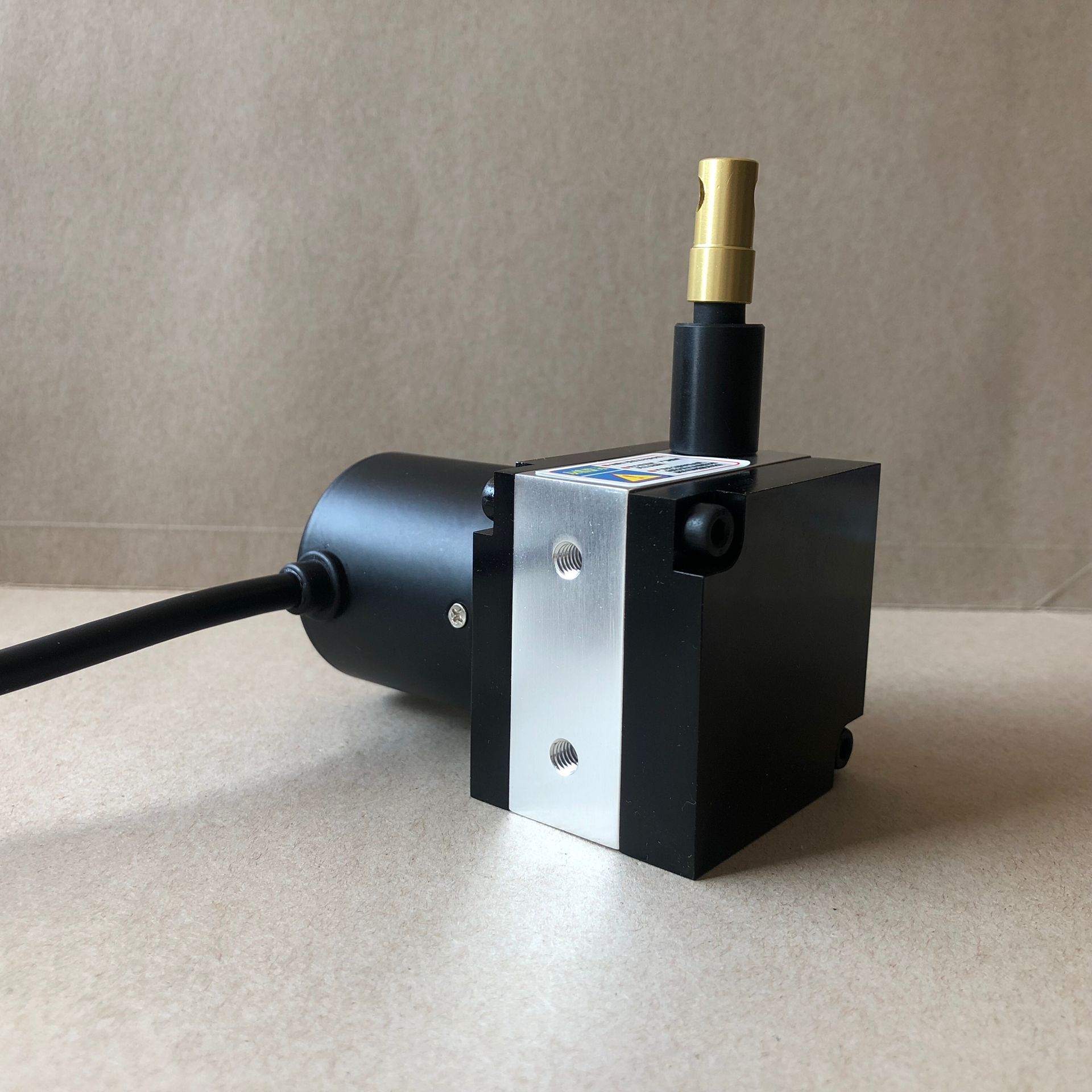 拉线位移计的原理拉线位移计是什么呢