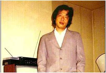 王小波:爱情是不纯洁的友谊,感受到了爱情,要赶紧跑开