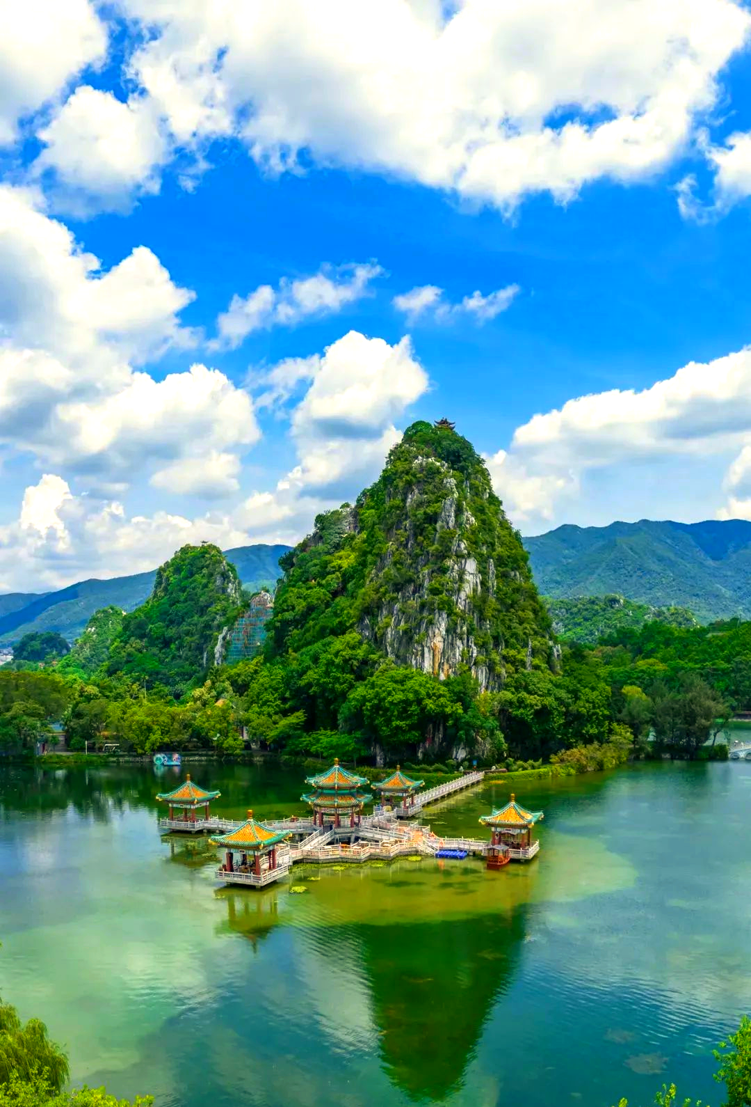 肇庆旅游全攻略:探索美食,美景与住宿的宝藏之城