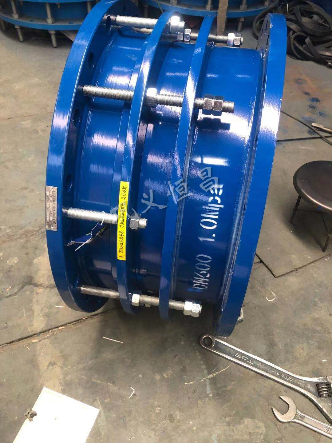 方形伸缩器结构图