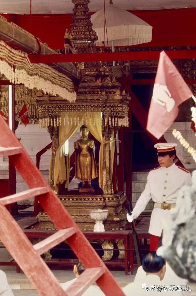 老挝末代国王拉邦游行旧照