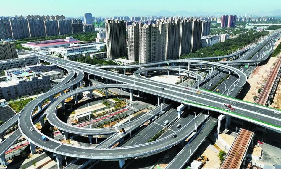 长治物流园高架桥通车:交通与物流产业的新升级