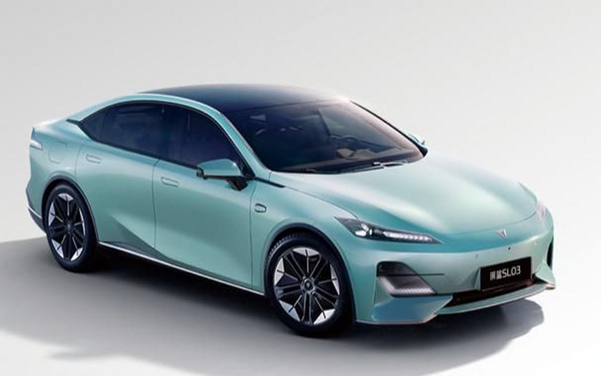 要说给女生们推荐20万左右值得购买的车,还真有两个宝藏款,集合个性