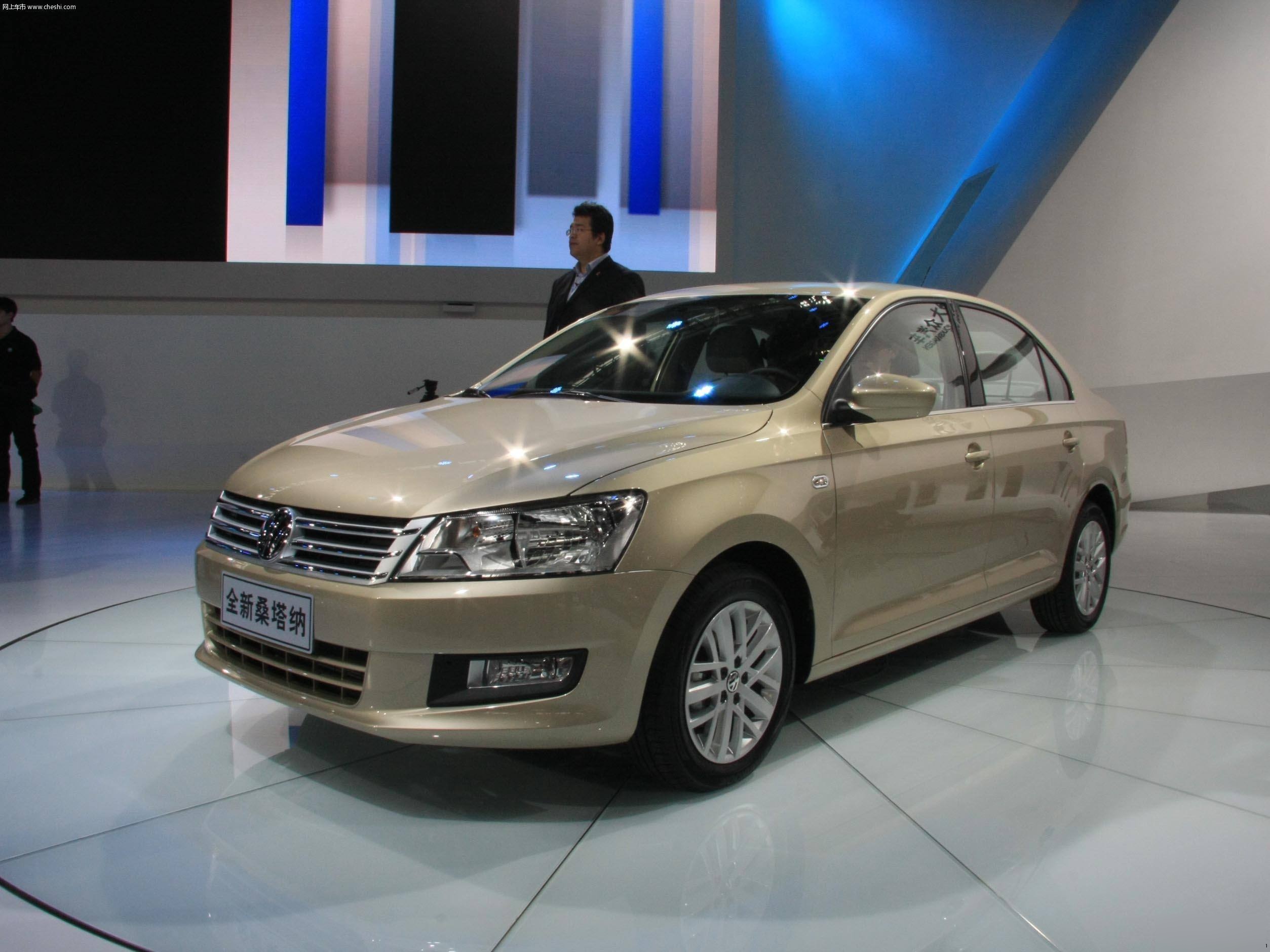 新桑塔纳发动车后电压14.9伏 新桑塔纳发电机电压