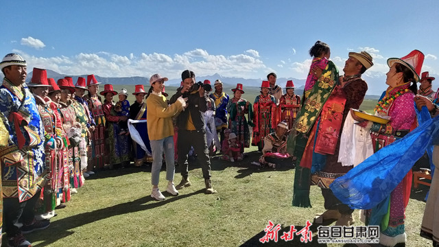 3月15日晚,裕固影片《爱在夏日塔拉》将在央视首播
