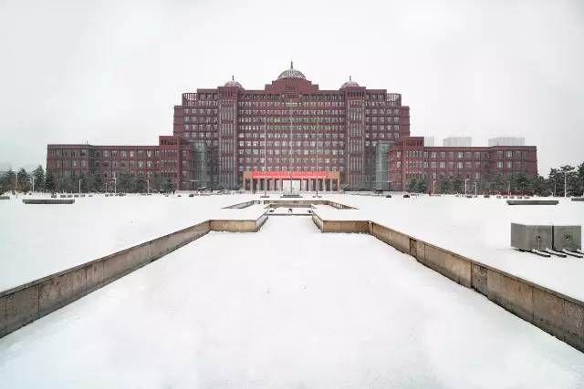 内蒙古大学雪景图片