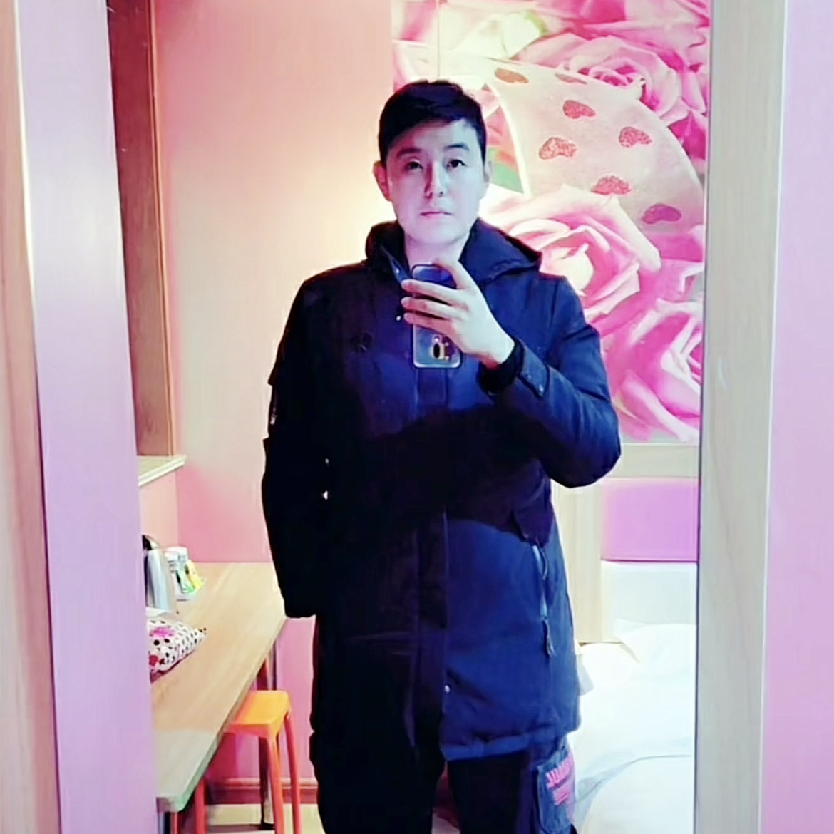 突传噩耗!28岁抗癌网红凡凡去世,女友悲痛发文:还我吧我很难过