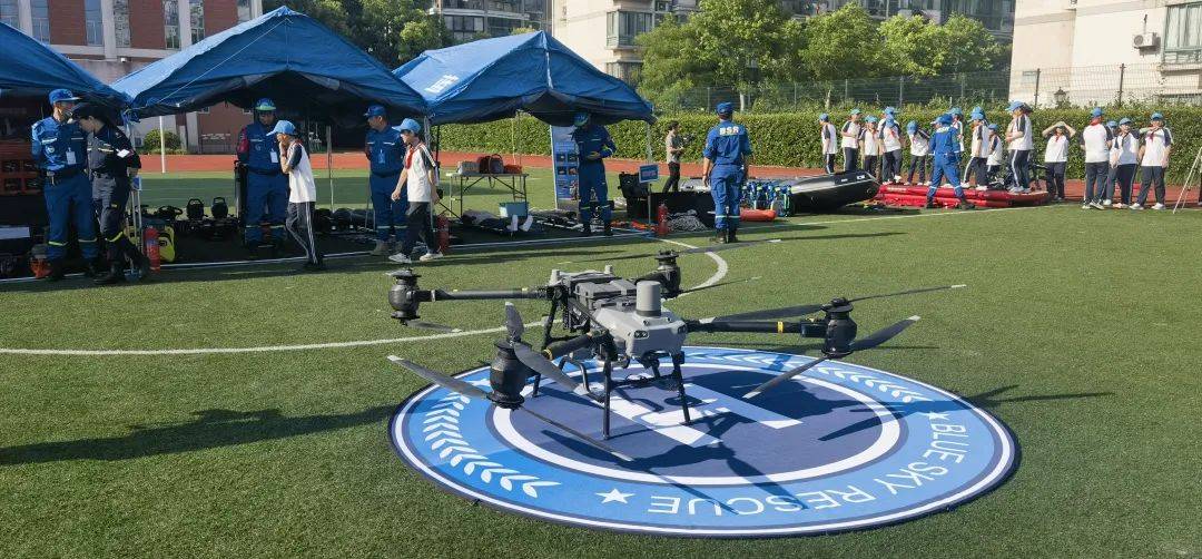 上海蓝天救援队参加5.12防灾减灾宣传周系列活动