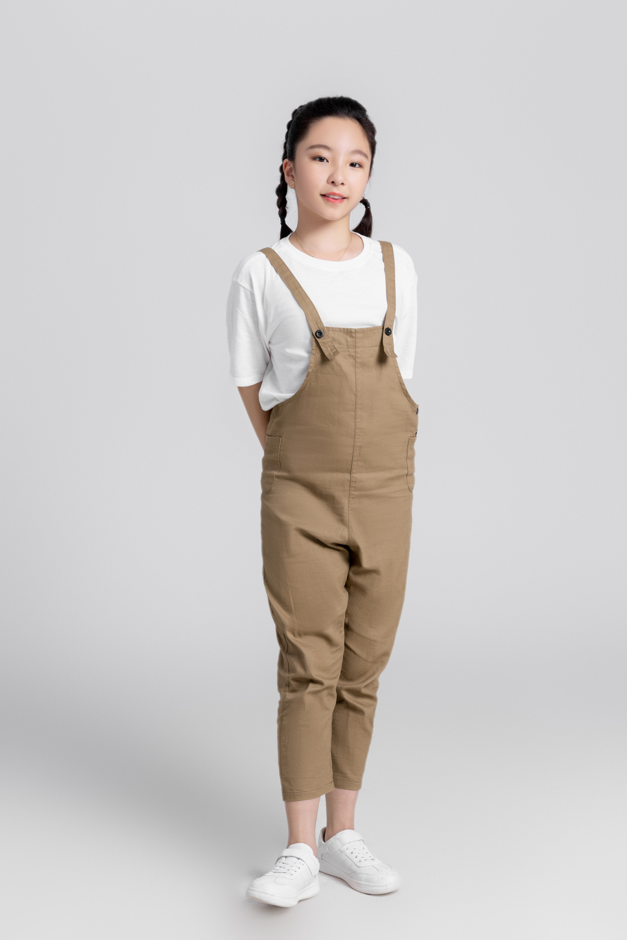 沈阳星河文化艺人李卓雅