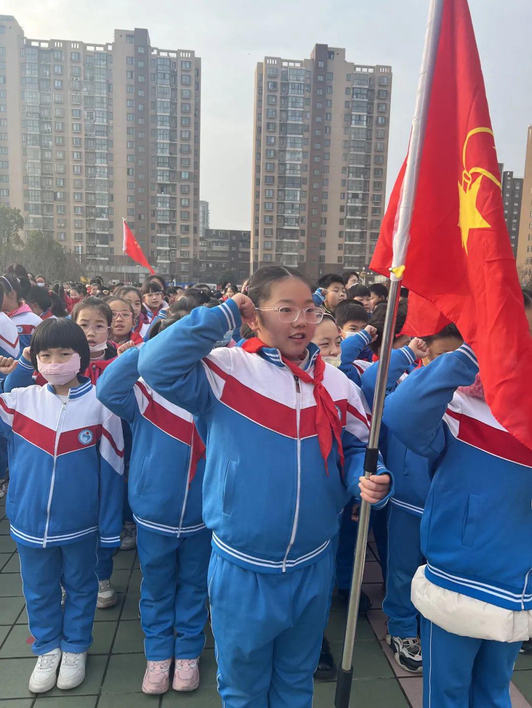 羊山外国语小学图片