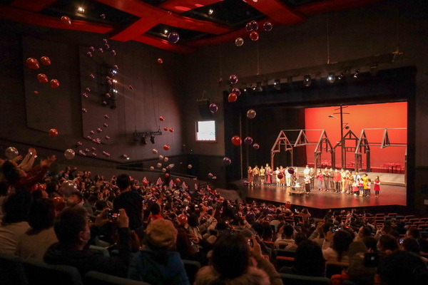 赖声川"上剧场"迎来五周年,《宝岛一村》依旧一票难求