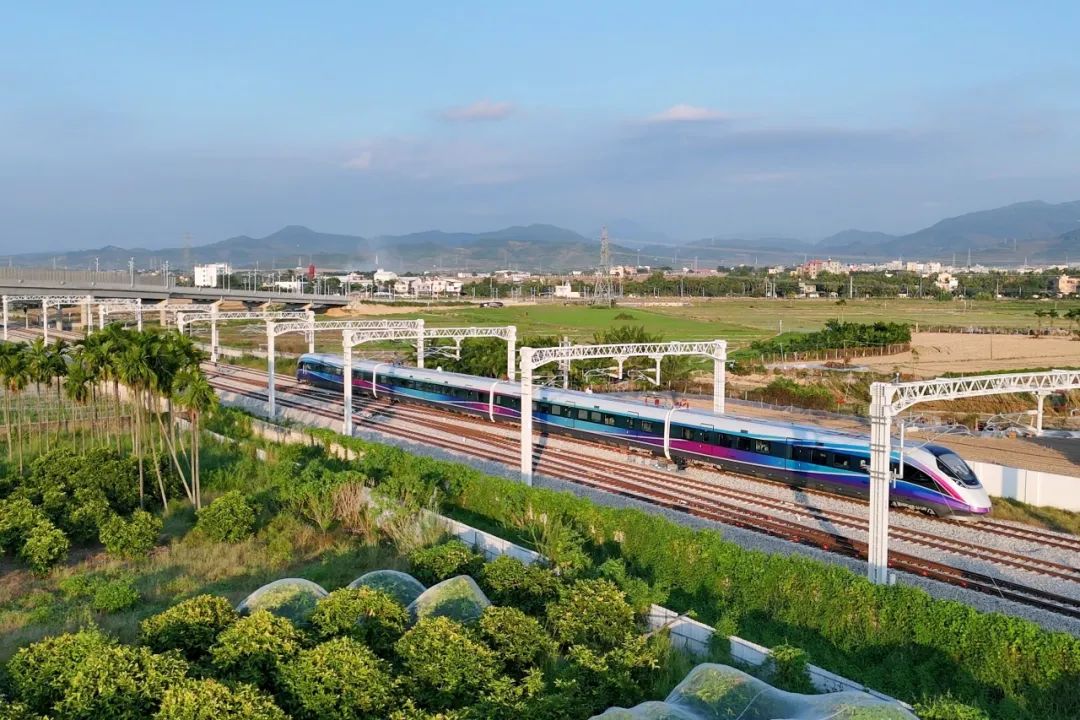 郑州局集团公司暑运 “传帮带” 成效显著