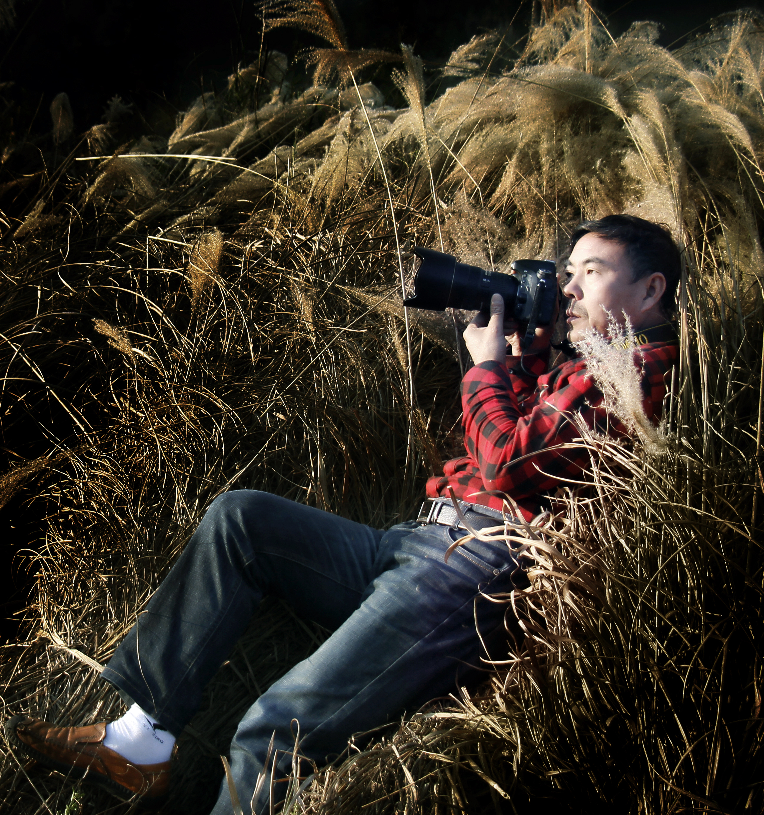 何显文书画摄影作品展.贵州省开阳县翁昭村人,书画摄影家会员