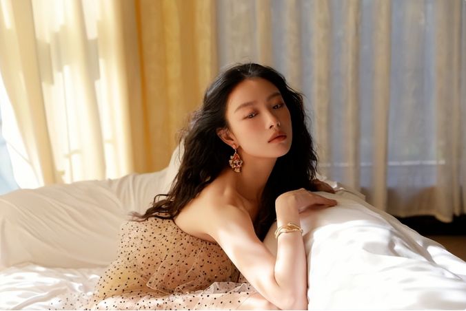 34岁倪妮的"豪宅"火了,毫无俗气,网友:心目中的国名女神