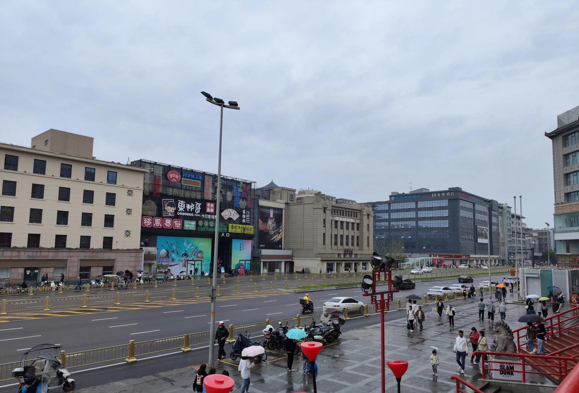 西安东大街经过15年的改造,终于完成了,你还满意吗?