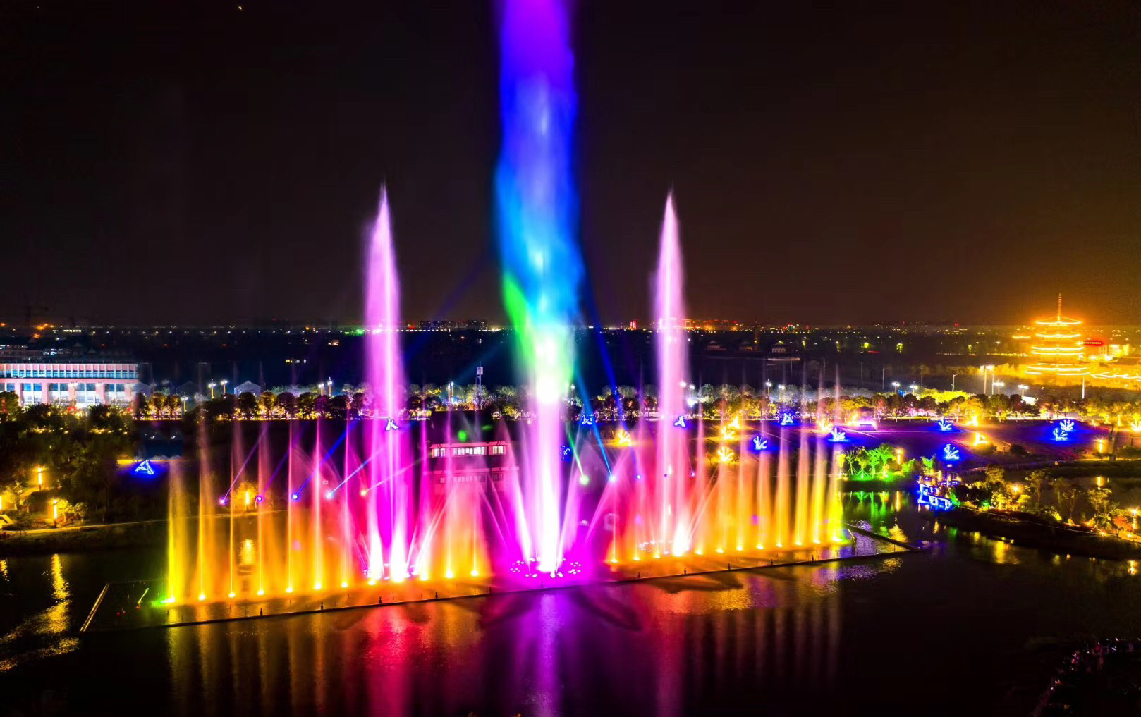 樱花小镇音乐喷泉,带给你惊心动魄的观赏体验