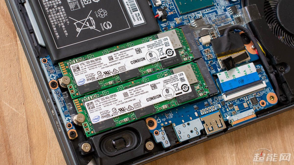 雷神911 p1游戏笔记本电脑评测:这是新世代的4k光追游戏本