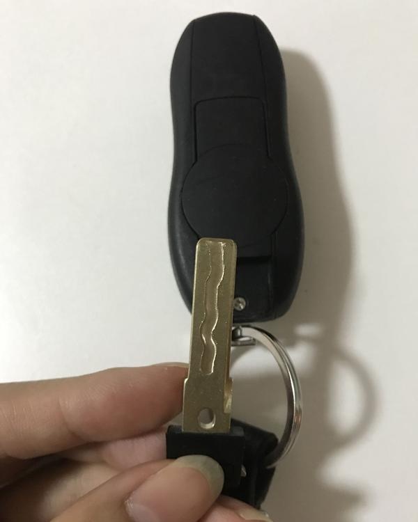 我就想问问开过保时捷的,这钥匙是不是真的?