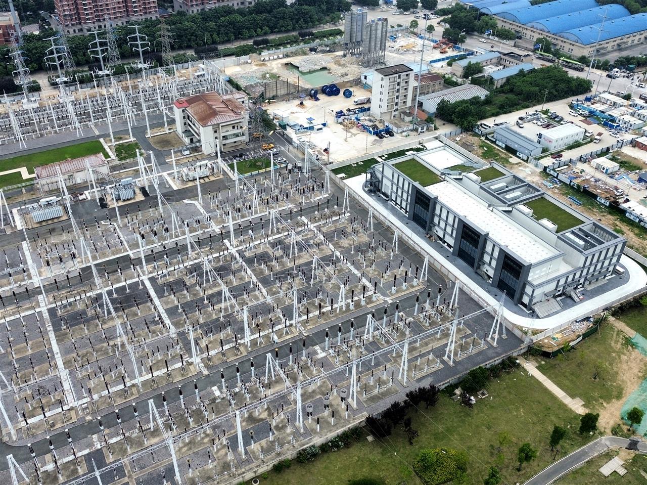 220千伏新舵落口变电站于6月5日完成第四期送电工程，正式全面投入运行.jpg