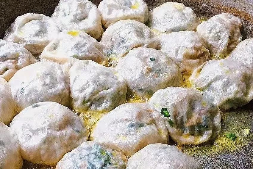 商州水煎包 恋爱可以慢慢谈  包子必须趁热吃