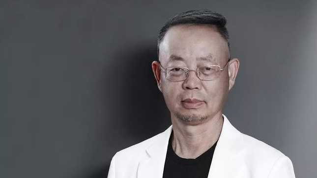 易哲:"老鬼"系列鱼饵的创始人,钓鱼界终身成就奖获得者