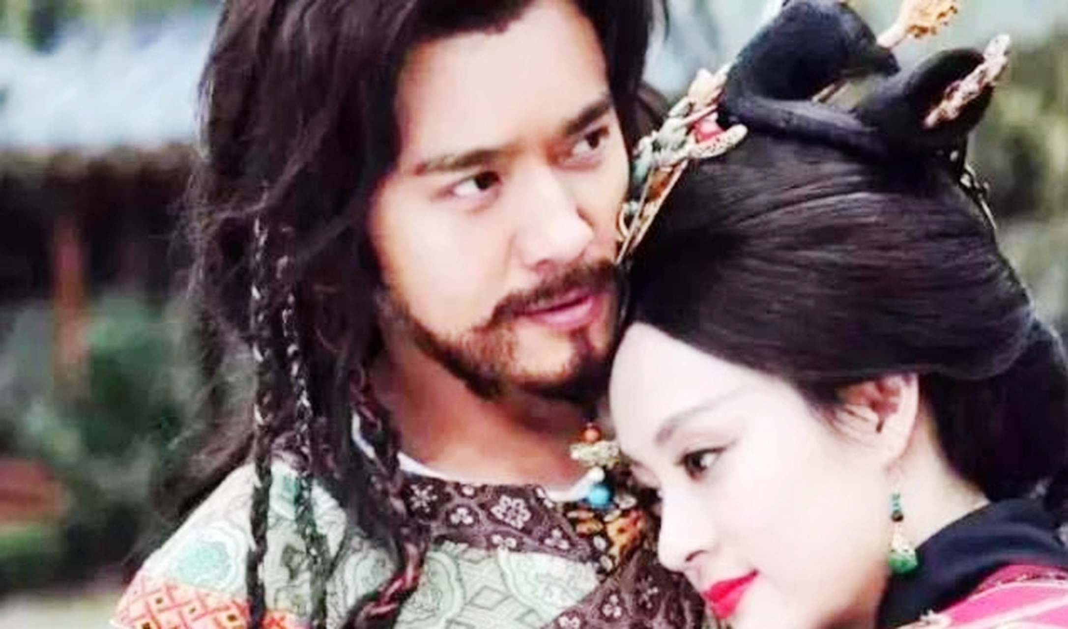 义渠王倒在芈月沾满鲜血的手上,大声说道:"月儿,这是最后一次帮助你了