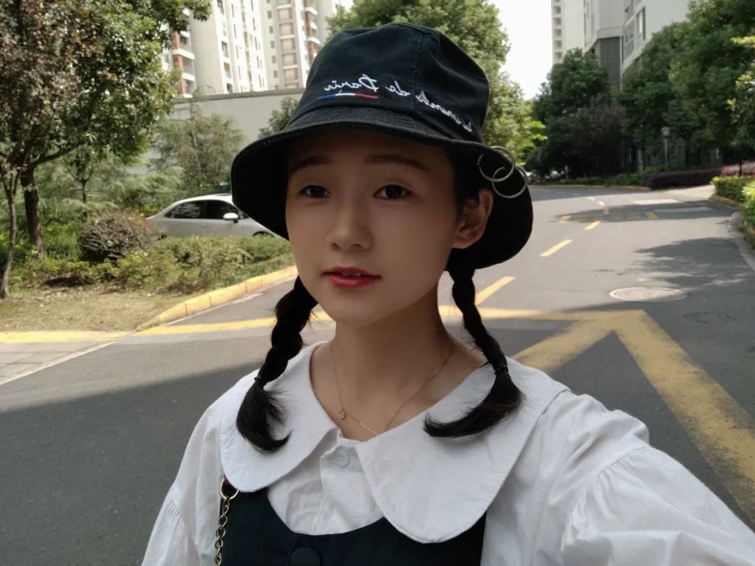 巾帼在线|松桃姑娘曾欢:距离之隔并不意味着分离