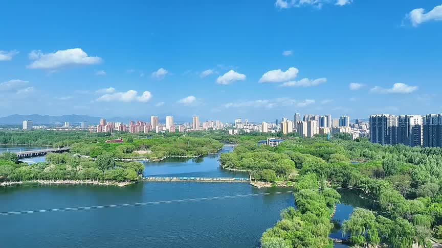 泰安肥城市:碧空如洗 风景如画