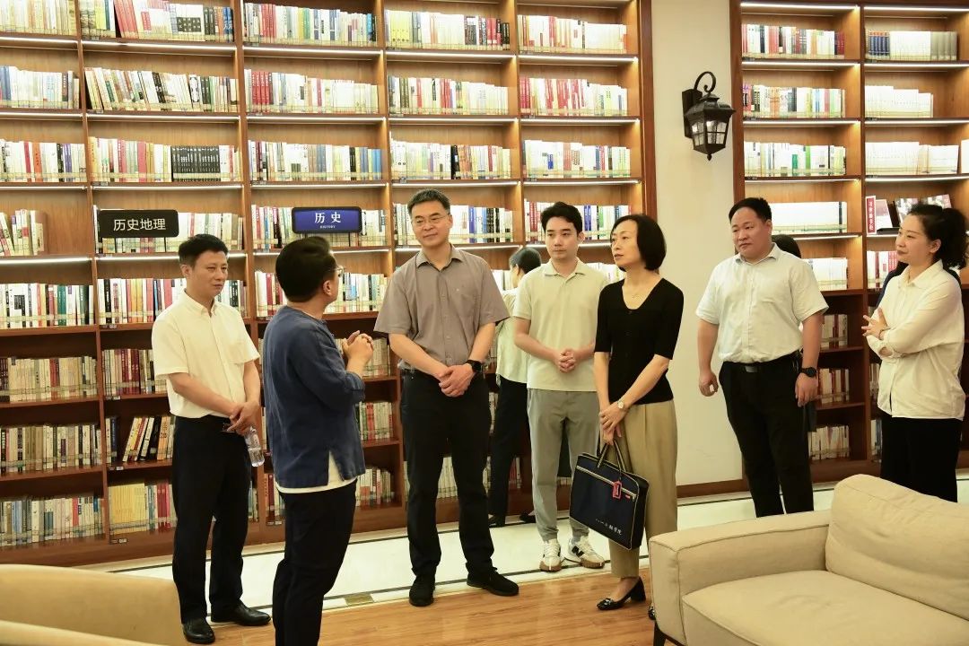 市人大常委会副主任张湘赣在南昌高新区检查公共文化服务"一法一条例"