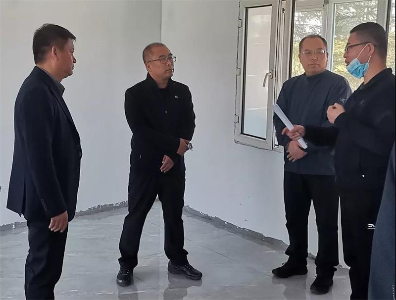 「图」郝洪山检查安全生产和秋收以及党组织软弱涣散工作