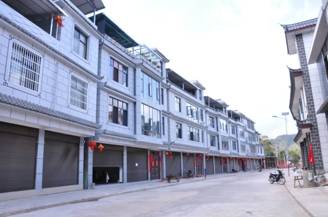宁洱县普义乡:老旧居民区变身新街 美了乡村富了民