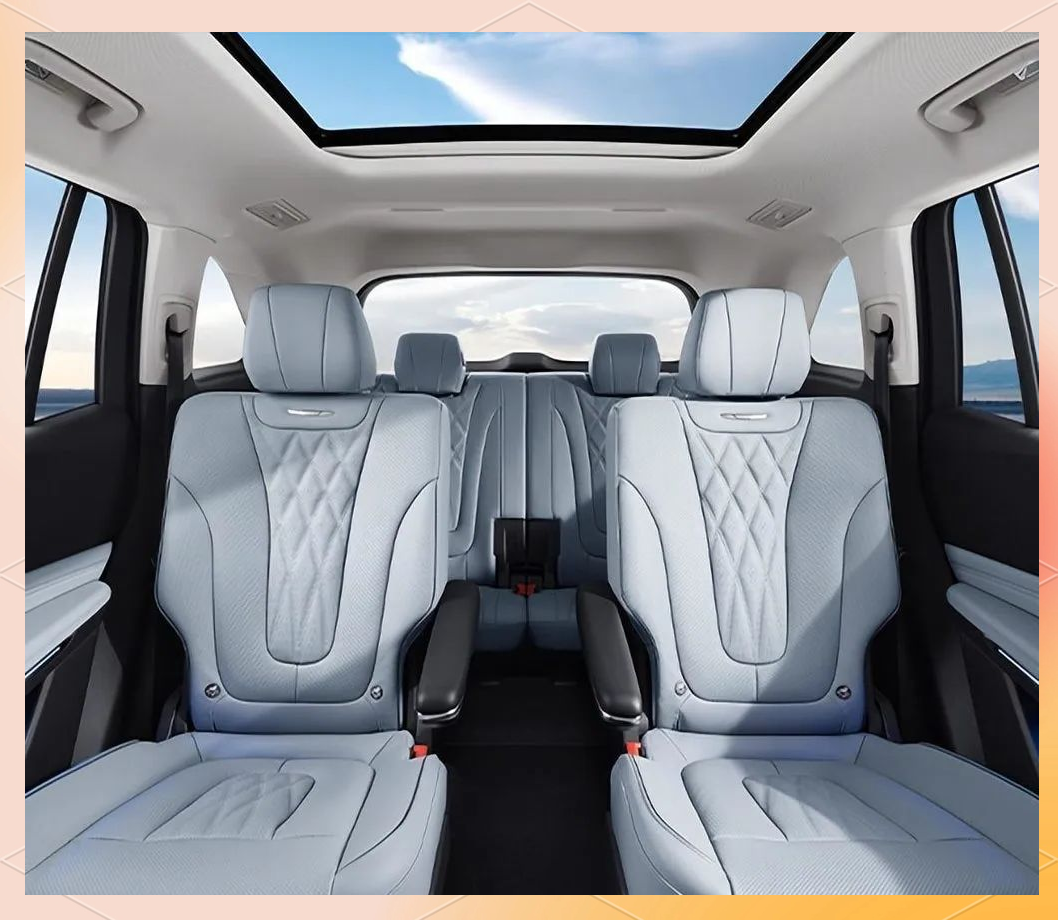 分享道:"我购买红旗hs7phev主要是看重了它的宽敞空间和节能油耗