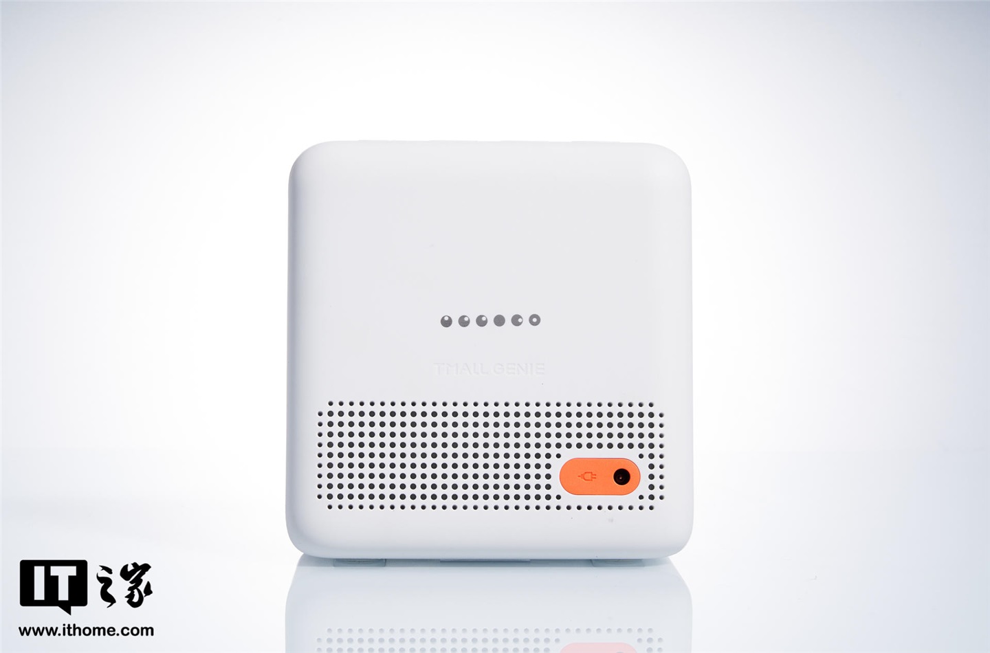 天猫精灵 cc10 电池版 / cc mini 体验:智慧家庭生活新中心