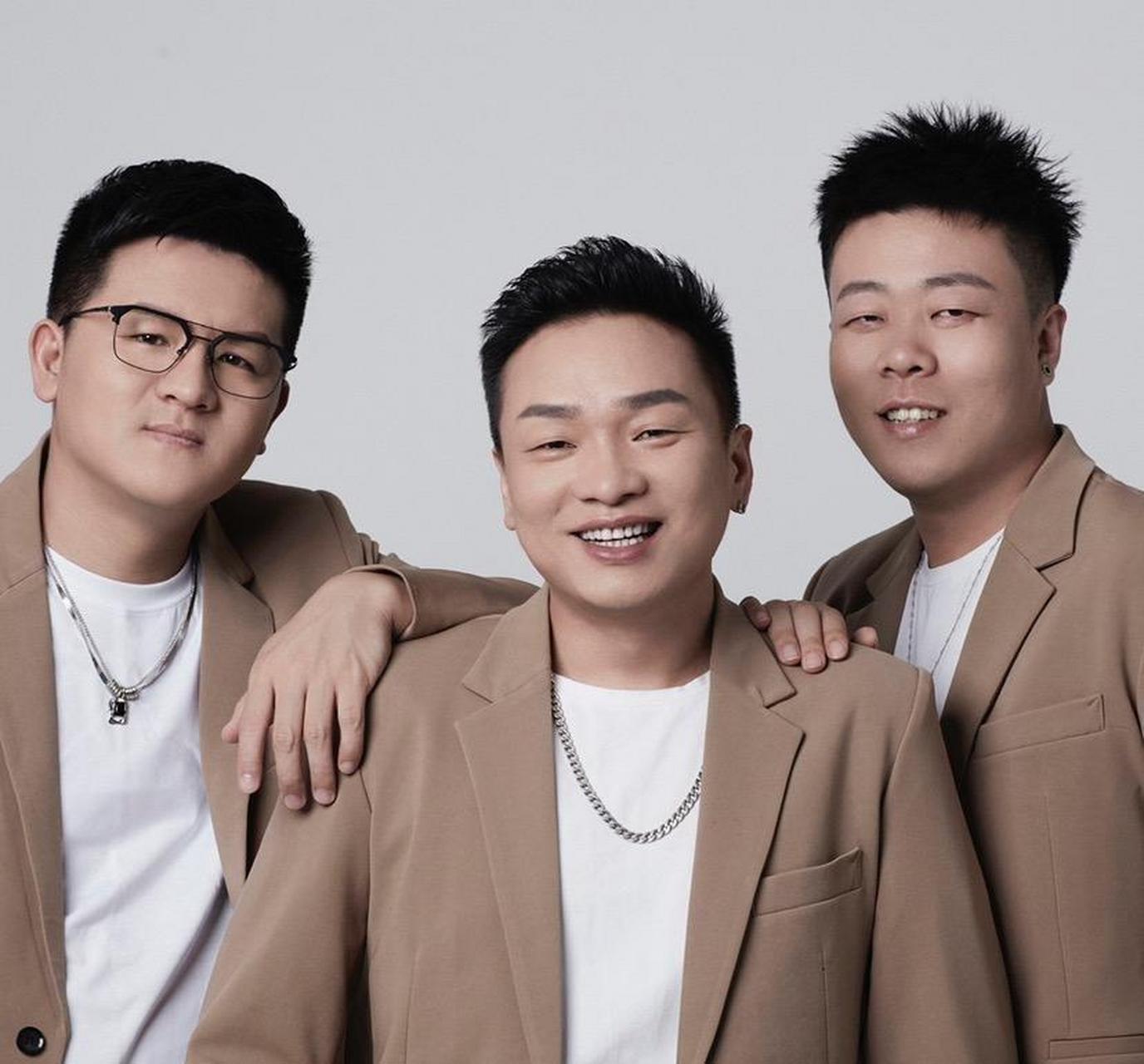 5月6号晚,知名网红团体"青春老男孩"于视频账号上