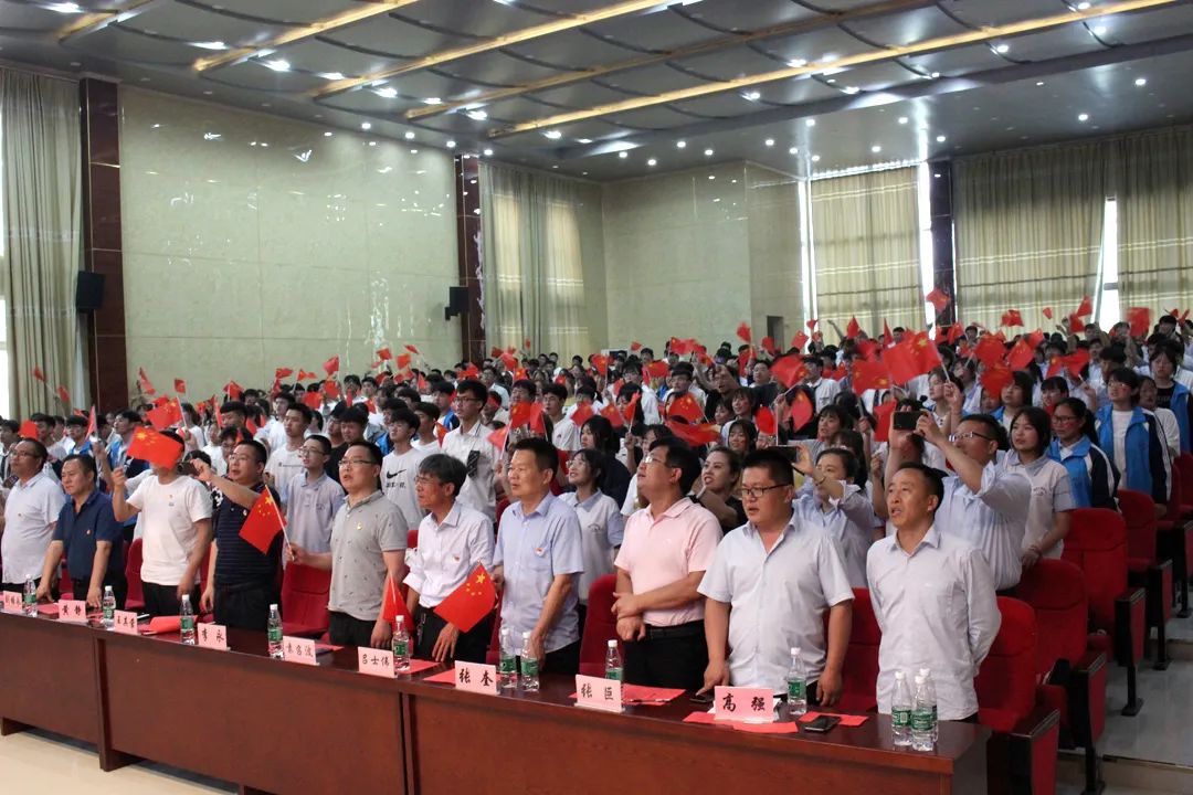 唱支红歌给党听——宿羊山高中举办庆祝建党100周年合唱比赛