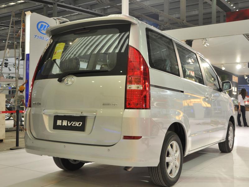 长城腾翼v80和长城嘉誉有什么区别